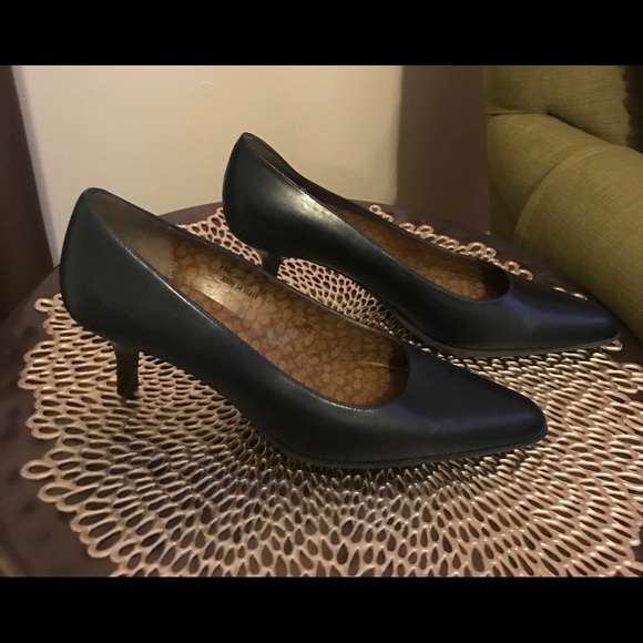 Coach 👠 - Picture 2 of 4